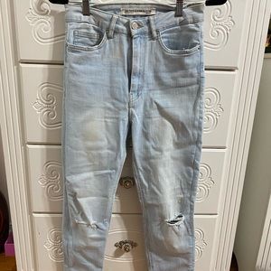 ZARA Jeans with rips